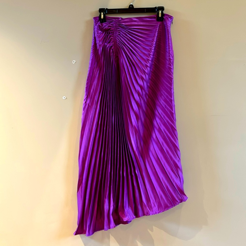 Beautiful purple asymmetrical pleated skirt! Never worn!